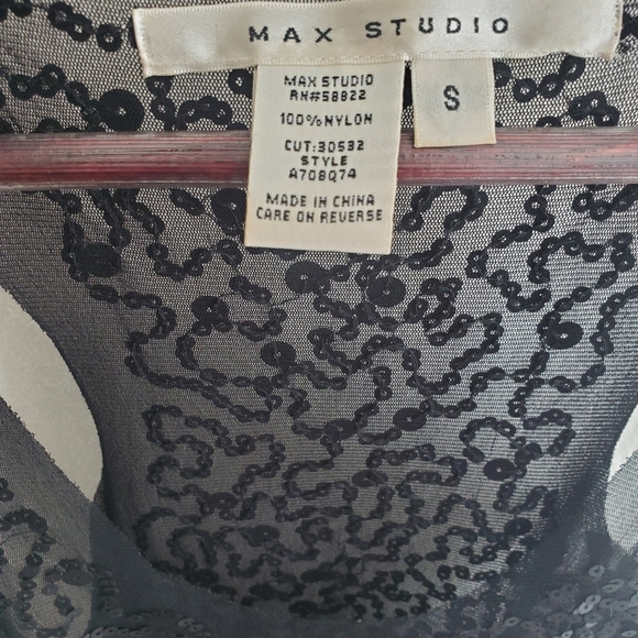 Unique sheer sequined max studio tank top - Picture 3 of 3